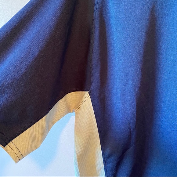 Brooks Dry Fit Tee - Picture 2 of 3